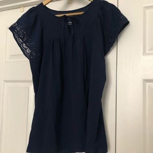 Never worn Old Navy pretty shirt!
